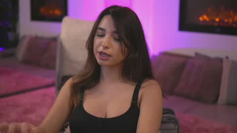 Erika online show from January 7, 3:33 pm