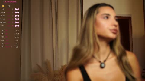 Erika online show from October 3, 7:00 pm