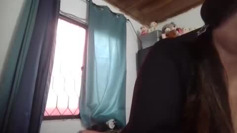 Snapshot of kitybigboobsx chatting on May 1, 12:43 pm kity boobsx online show from May 1, 12:43 pm