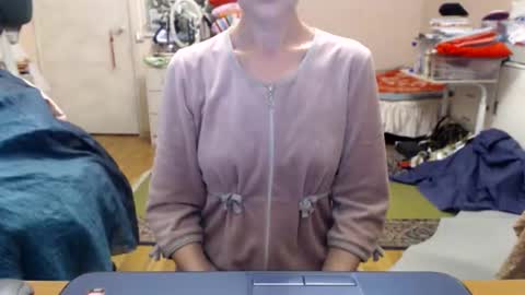 KiuminBerry online show from September 9, 12:59 pm