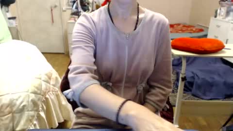 KiuminBerry online show from November 4, 3:22 pm