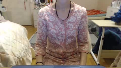 KiuminBerry online show from December 14, 5:18 pm