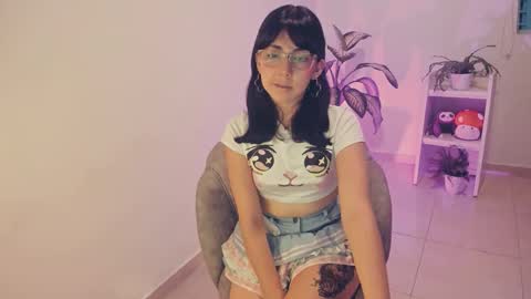 Snapshot of kiwi____ chatting on December 26, 10:52 pm Little piece of fruit online show from December 26, 10:52 pm