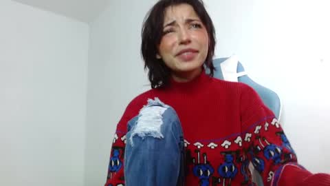 Snapshot of kiyusweetcrazy chatting on December 10, 3:09 am kiyu online show from December 10, 3:09 am