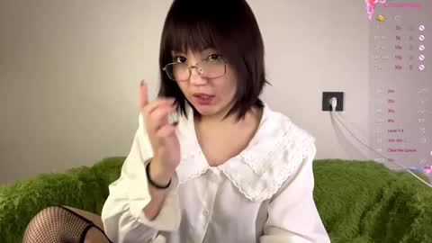 Snapshot of kizziequiroz chatting on February 4, 7:09 pm Luna online show from February 4, 7:09 pm