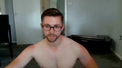 kkezzy online show from July 11, 3:59 pm