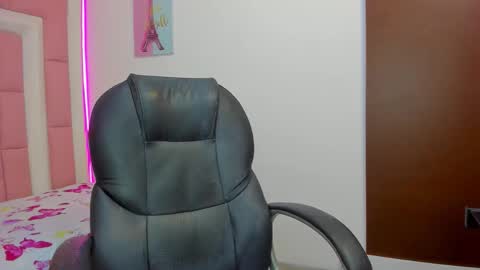 Klaret online show from December 5, 9:00 pm