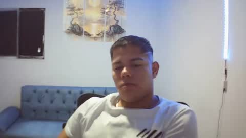 Snapshot of klars_mood chatting on June 19, 11:30 pm klars online show from June 19, 11:30 pm