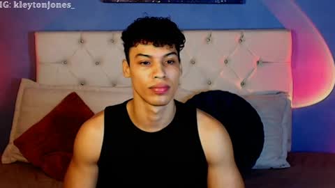 klaton__ online show from May 4, 11:56 pm