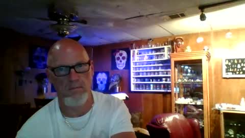 MrKleeen online show from July 11, 9:34 am