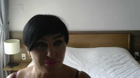 kleo901854860422 online show from June 24, 8:02 am