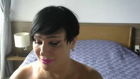 kleo901854860422 online show from July 12, 8:38 am