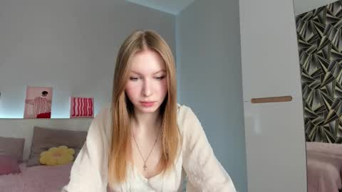 Snapshot of kleo_patr4 chatting on November 26, 2:01 am Trina online show from November 26, 2:01 am