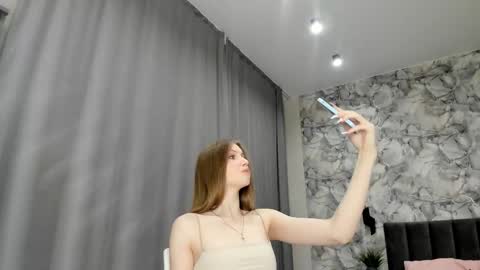 Snapshot of kleo_patr4 chatting on December 2, 2:06 am Trina online show from December 2, 2:06 am