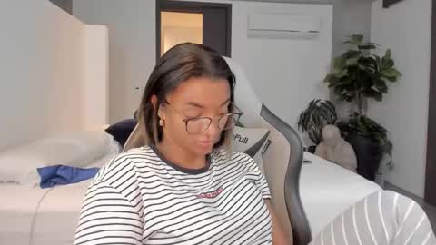 Christina online show from December 3, 6:59 am