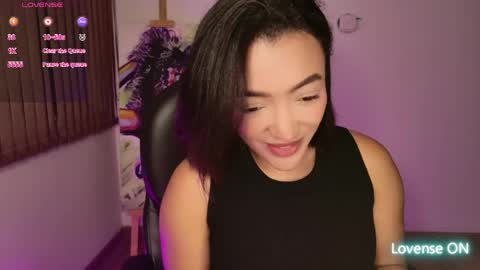 Snapshot of kleogold_1 chatting on April 12, 12:37 am Christina online show from April 12, 12:37 am