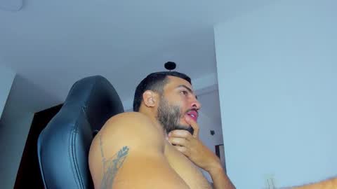 klinsmannwalton online show from November 1, 12:18 pm