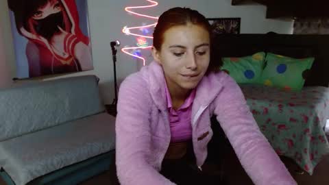 Snapshot of kloe_deker chatting on December 9, 1:34 pm Kloe deker online show from December 9, 1:34 pm