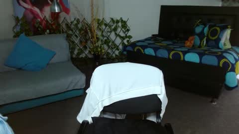 Snapshot of kloe_deker chatting on October 2, 2:57 pm Kloe deker online show from October 2, 2:57 pm