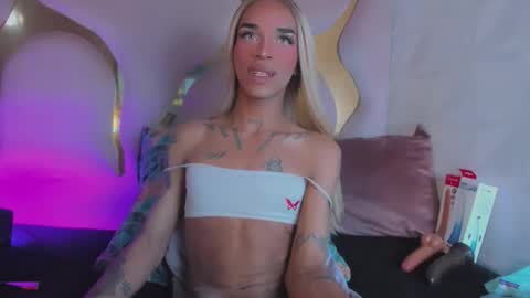 Kloe online show from April 18, 8:09 pm