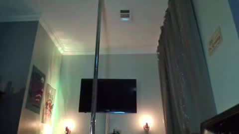 Snapshot of kmack1111 chatting on November 29, 11:02 am Kevv Heidi All Hallows Eve Show online show from November 29, 11:02 am