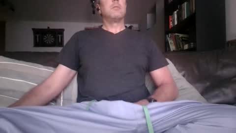 Knight3975 online show from April 13, 7:47 am