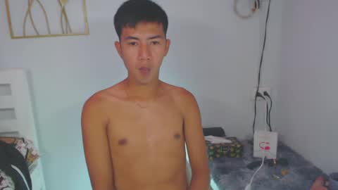 Snapshot of knightryder_ chatting on October 27, 2:04 am Ryder online show from October 27, 2:04 am