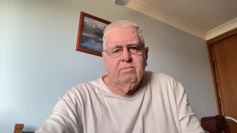 Aussiedude online show from September 15, 10:10 pm