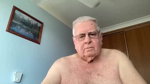 Aussiedude online show from October 6, 9:01 pm