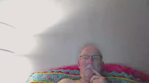 knightsfan1959 online show from May 13, 5:38 am