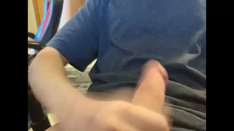 Snapshot of kniloc chatting on February 18, 7:30 pm kniloc online show from February 18, 7:30 pm