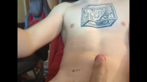 Snapshot of kniloc chatting on February 25, 3:27 pm kniloc online show from February 25, 3:27 pm