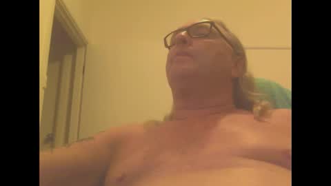 Snapshot of knobout chatting on December 23, 12:08 pm knobout online show from December 23, 12:08 pm