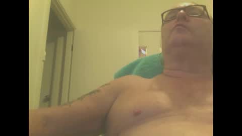 Snapshot of knobout chatting on January 6, 1:09 am knobout online show from January 6, 1:09 am