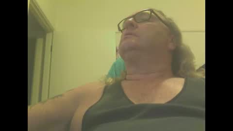 Snapshot of knobout chatting on January 22, 9:46 am knobout online show from January 22, 9:46 am