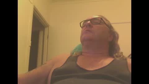 Snapshot of knobout chatting on February 25, 11:30 am knobout online show from February 25, 11:30 am