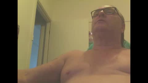 Snapshot of knobout chatting on March 11, 1:16 am knobout online show from March 11, 1:16 am