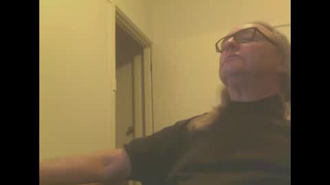 Snapshot of knobout chatting on September 16, 7:53 am knobout online show from September 16, 7:53 am