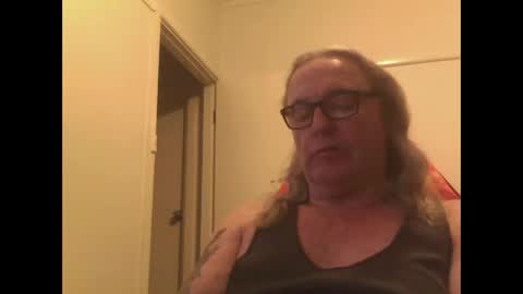 Snapshot of knobout chatting on November 12, 10:26 am knobout online show from November 12, 10:26 am