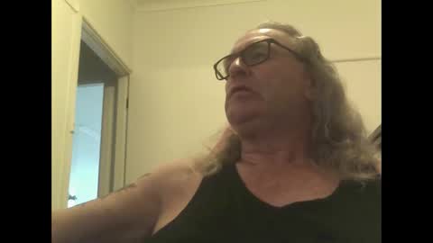 Snapshot of knobout chatting on November 23, 7:30 am knobout online show from November 23, 7:30 am