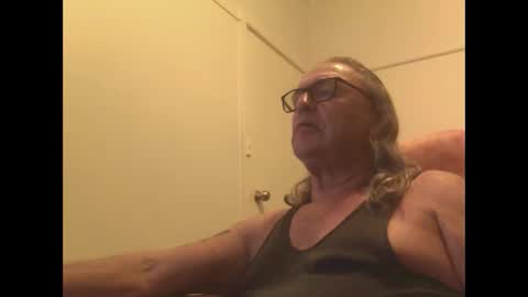 Snapshot of knobout chatting on March 22, 11:13 am knobout online show from March 22, 11:13 am