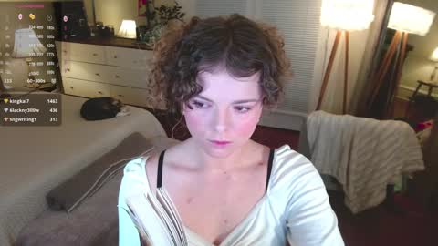 Snapshot of knowlita chatting on December 22, 1:33 pm knowlita online show from December 22, 1:33 pm