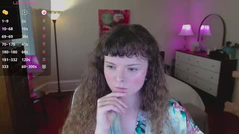 Snapshot of knowlita chatting on October 14, 2:07 pm knowlita online show from October 14, 2:07 pm