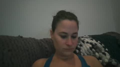 Snapshot of ko_rides chatting on September 19, 1:51 am ko_rides online show from September 19, 1:51 am