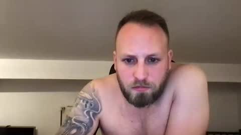 hugo online show from December 25, 2:35 am