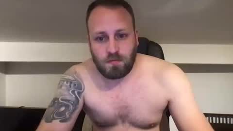 hugo online show from March 3, 7:06 pm