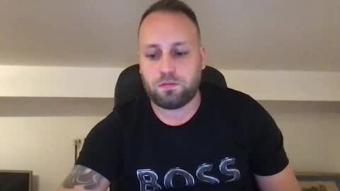 hugo online show from October 12, 4:00 am