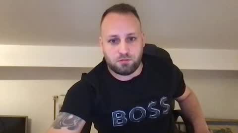 hugo online show from November 23, 10:53 pm