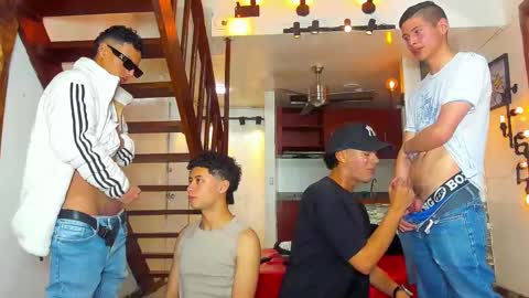 Snapshot of kobayaske chatting on March 4, 12:39 am kobayaske online show from March 4, 12:39 am