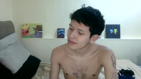Snapshot of koiseraphin chatting on June 2, 3:41 am Jacob and Victoria online show from June 2, 3:41 am